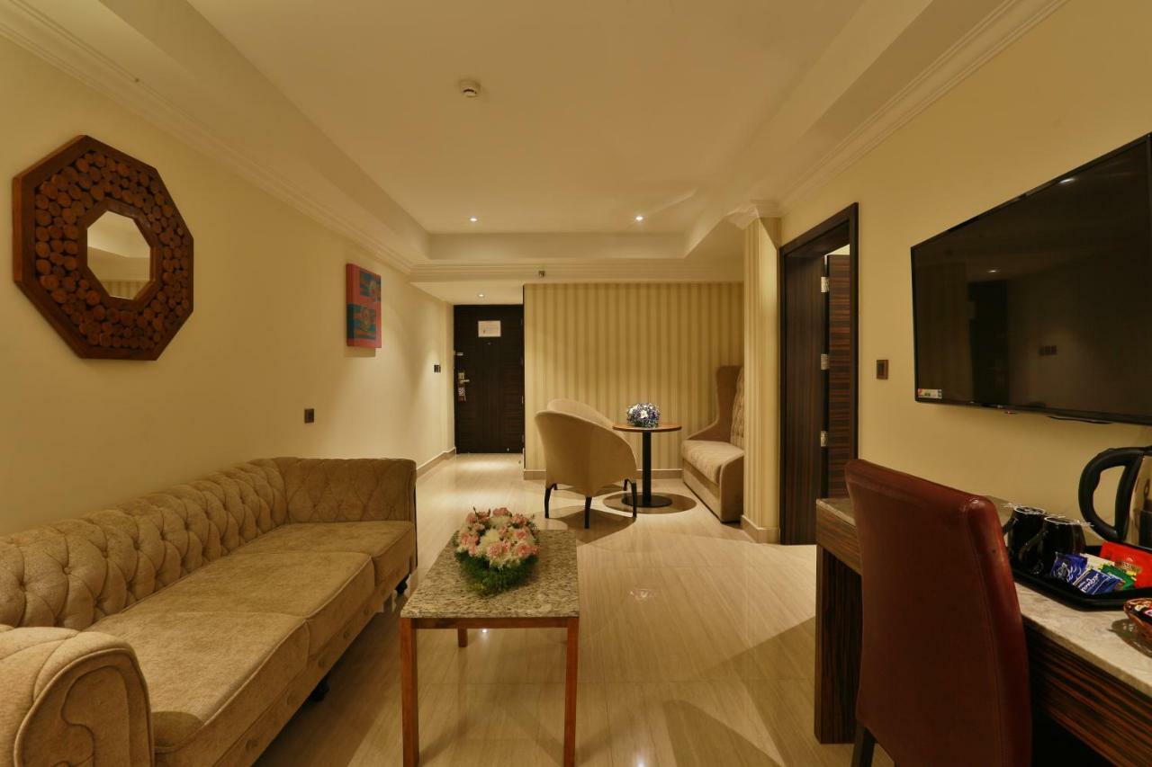 Hotel Luminara Kochi エクステリア 写真