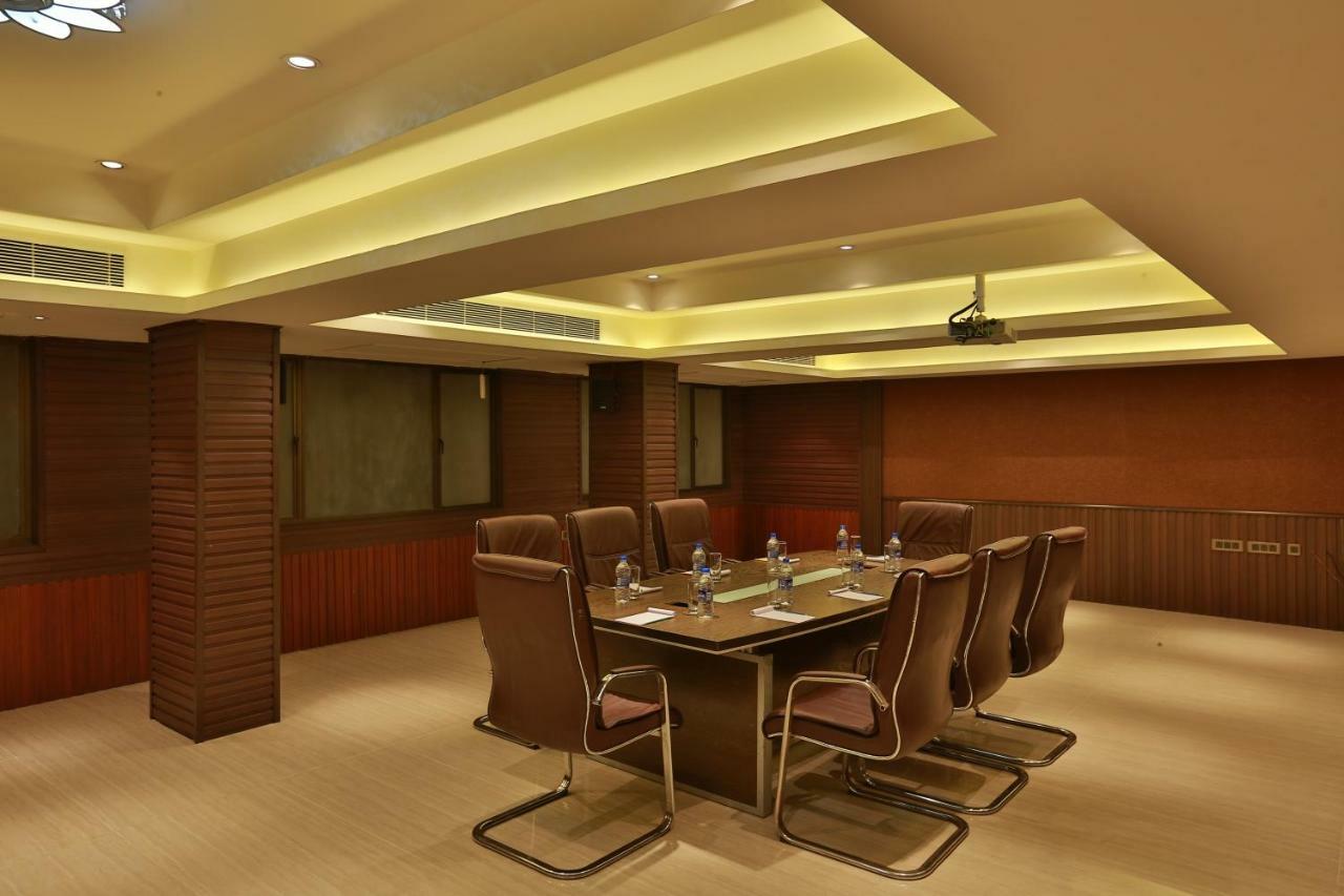 Hotel Luminara Kochi エクステリア 写真