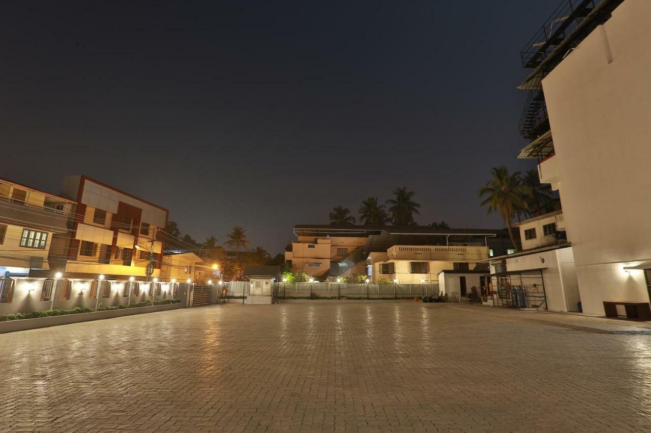 Hotel Luminara Kochi エクステリア 写真