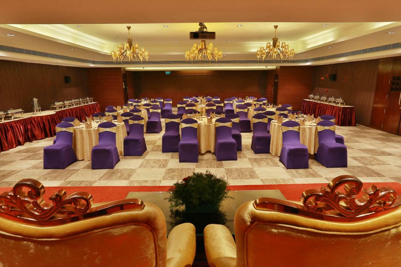 Hotel Luminara Kochi エクステリア 写真