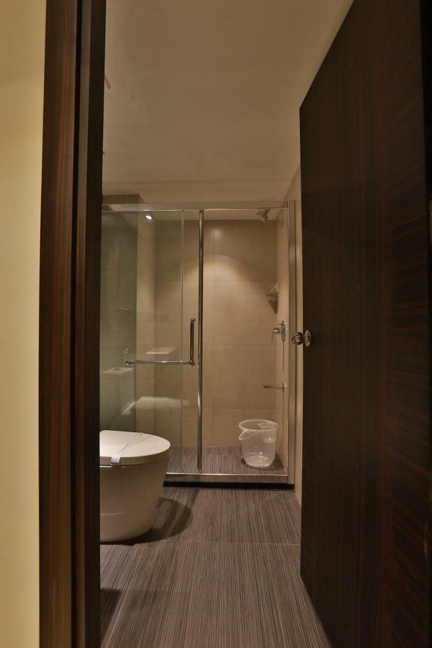 Hotel Luminara Kochi エクステリア 写真